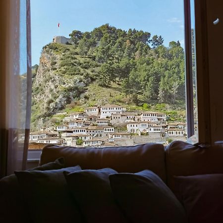 Joni & Joy Center Apartment Berat Kültér fotó