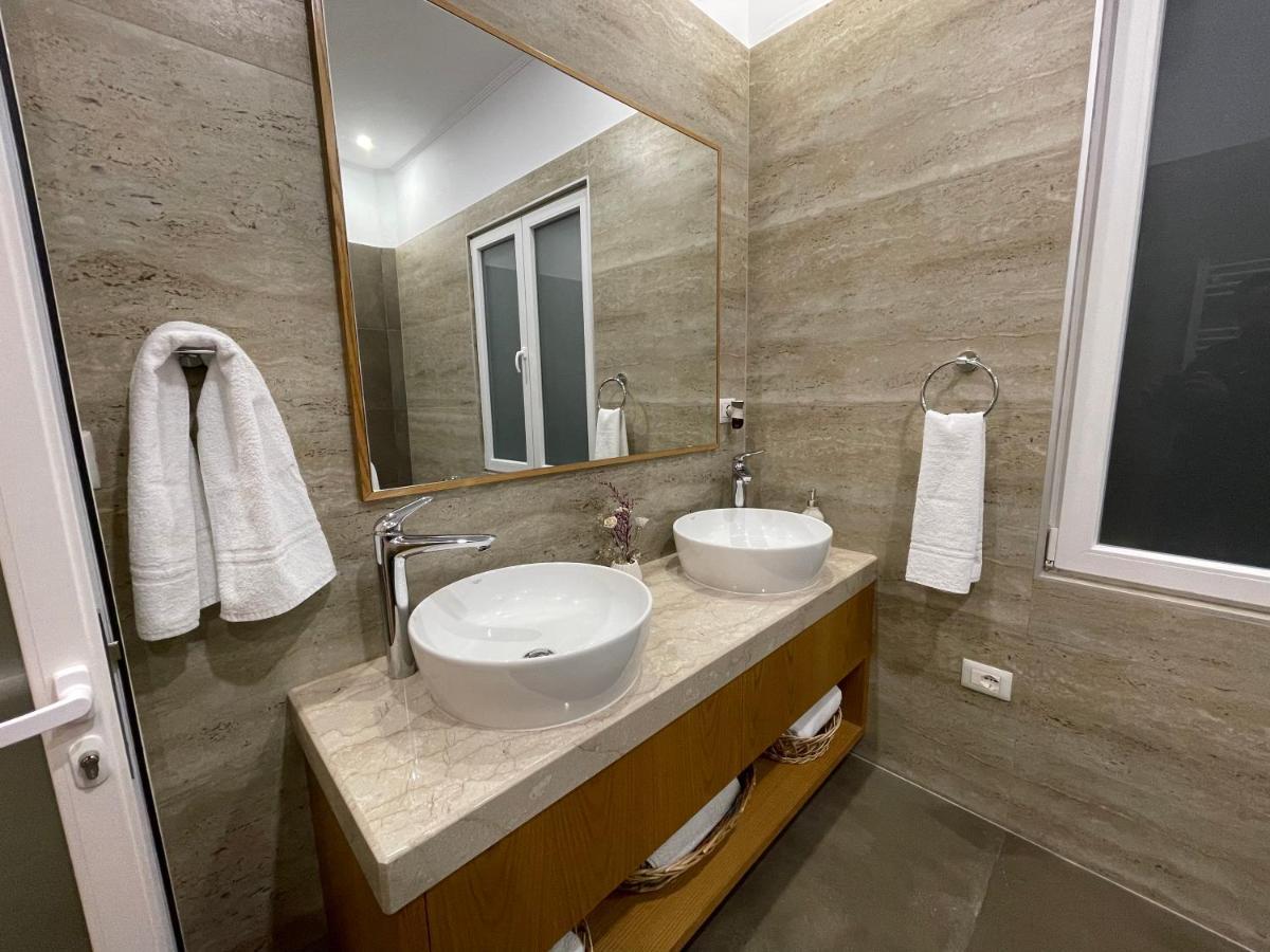 Joni & Joy Center Apartment Berat Kültér fotó