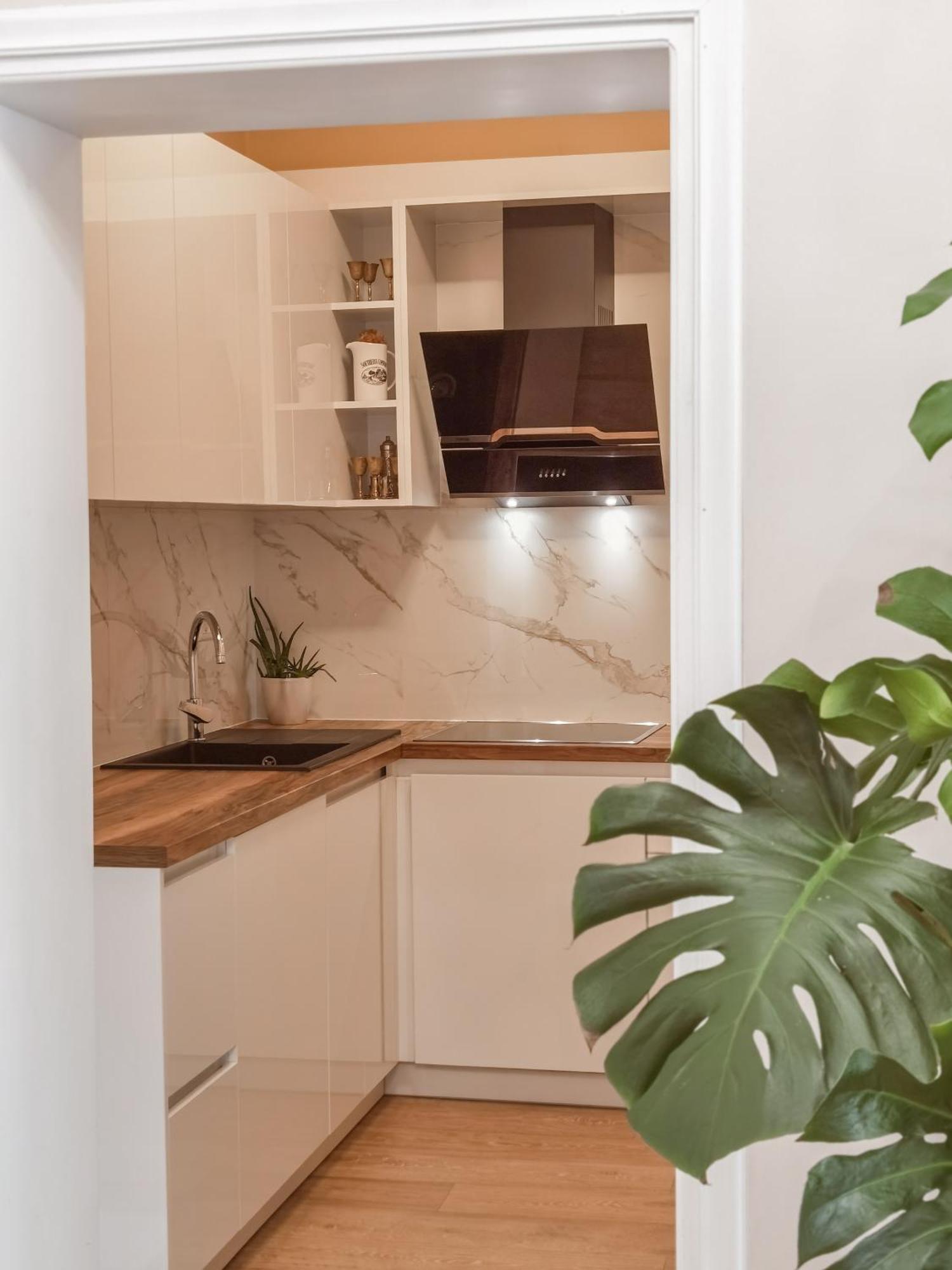 Joni & Joy Center Apartment Berat Kültér fotó