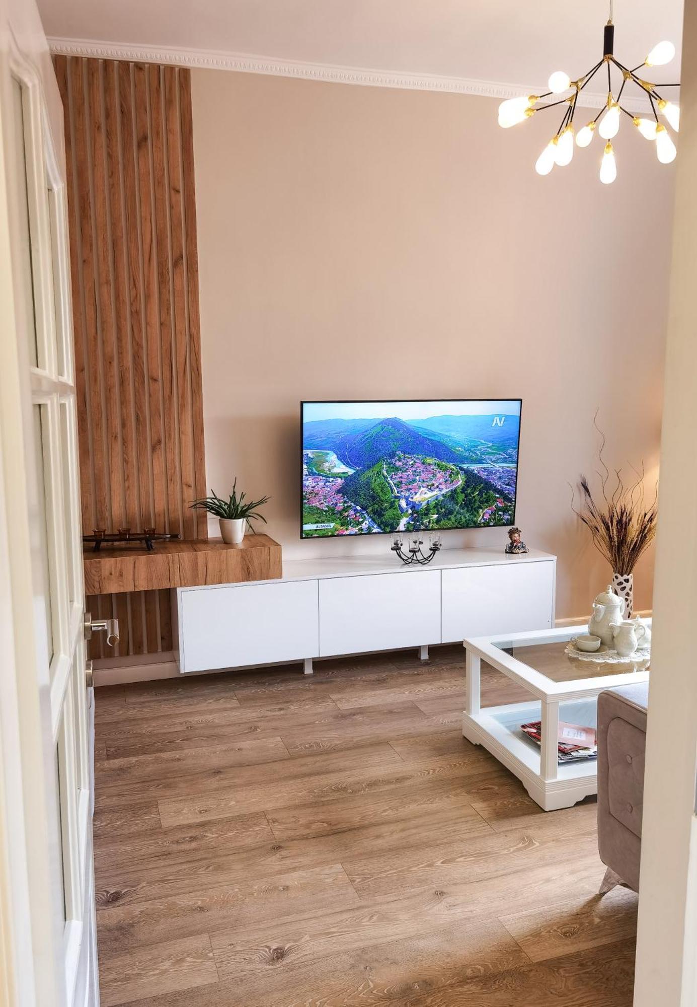 Joni & Joy Center Apartment Berat Kültér fotó